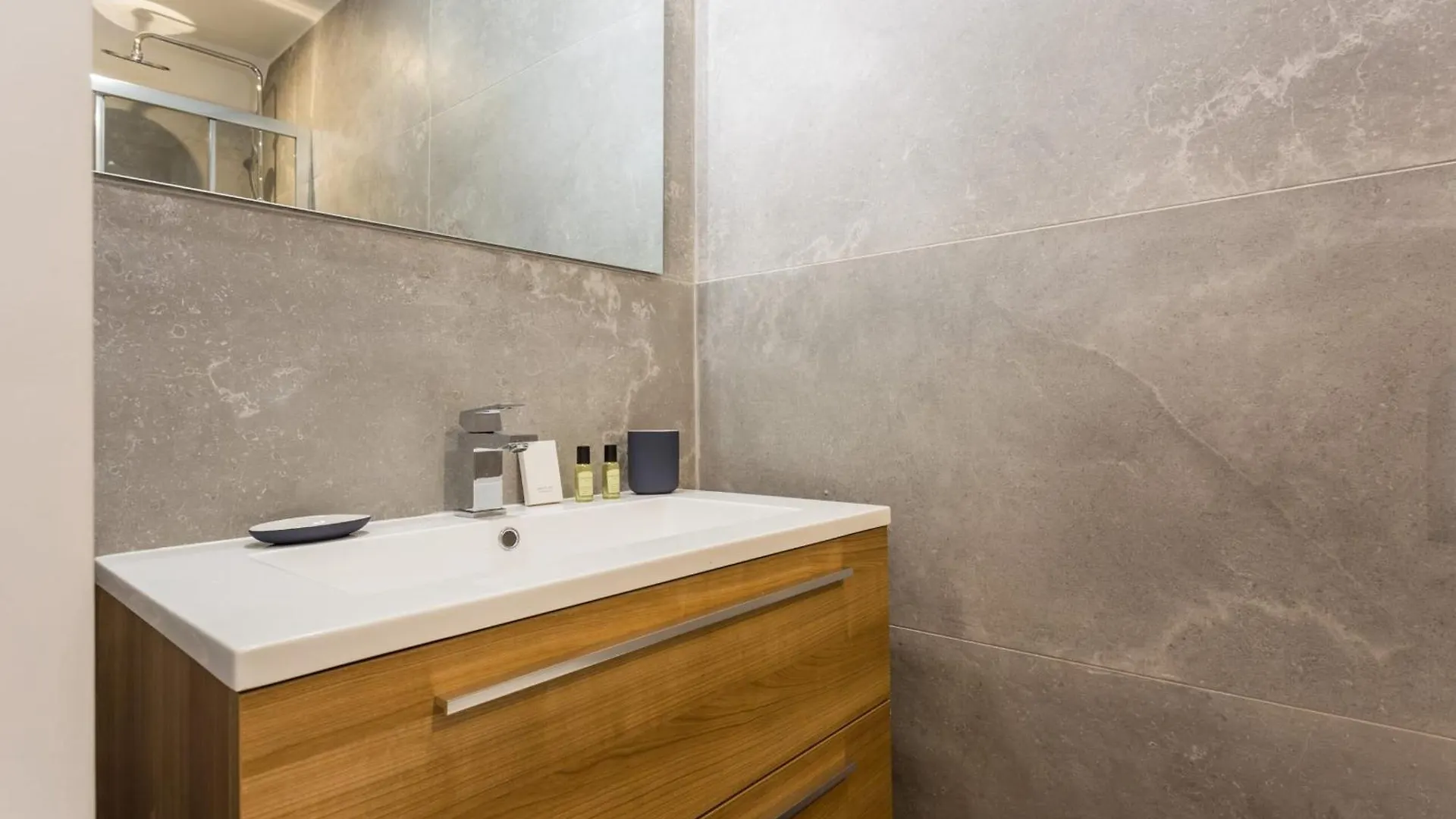 Cmg Rivoli/ Notre-Dame I Apartment Paris